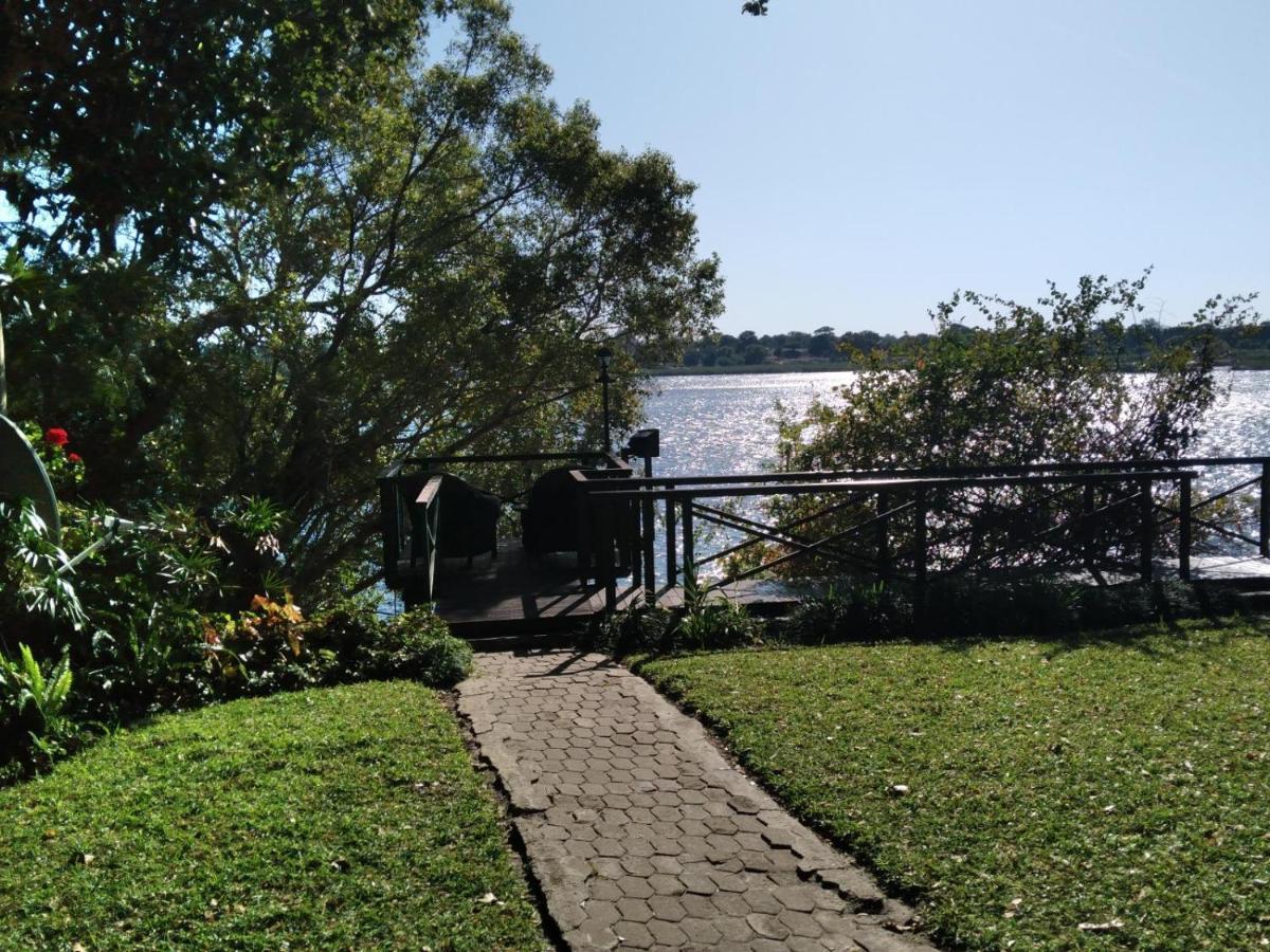 Caprivi River Lodge Katima Mulilo Extérieur photo